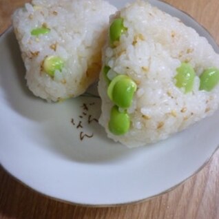 山形県　梅と枝豆のおにぎり